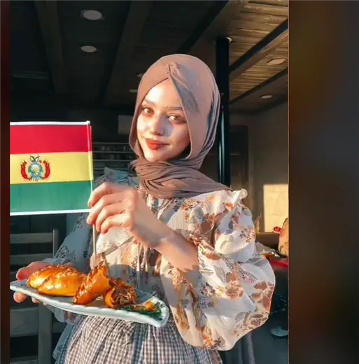 The salteña goes viral on TikTok, prepared by a Lebanese